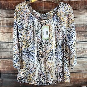 Keren Hart 3/4 sleeve pleated blouse